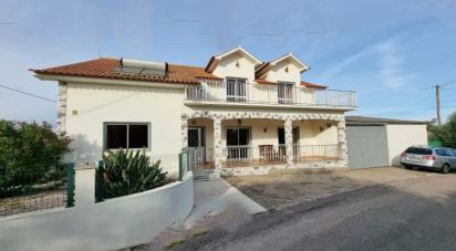 Maison T6 à Casais e Alviobeira de 275 m²