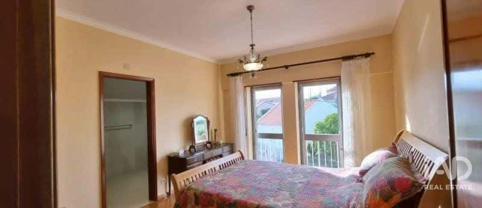 Moradia T6 em Casais e Alviobeira de 275 m²