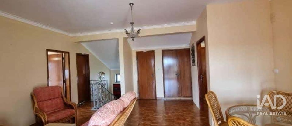 Moradia T6 em Casais e Alviobeira de 275 m²