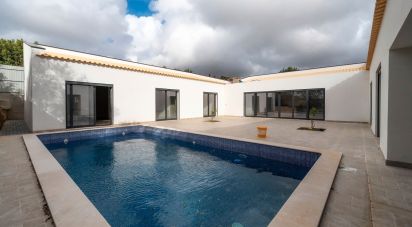 Maison T4 à Quarteira de 324 m²