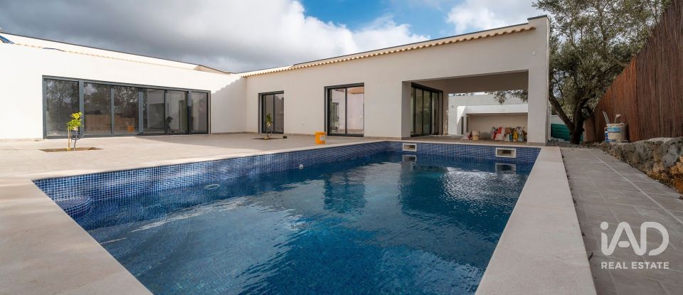 House T4 in Quarteira of 324 m²