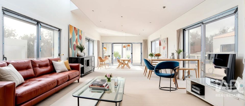 House T4 in Quarteira of 324 m²