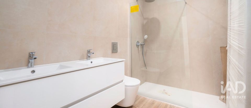 House T4 in Quarteira of 324 m²