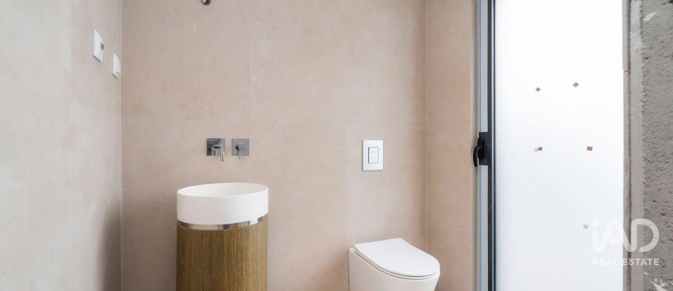 House T4 in Quarteira of 324 m²