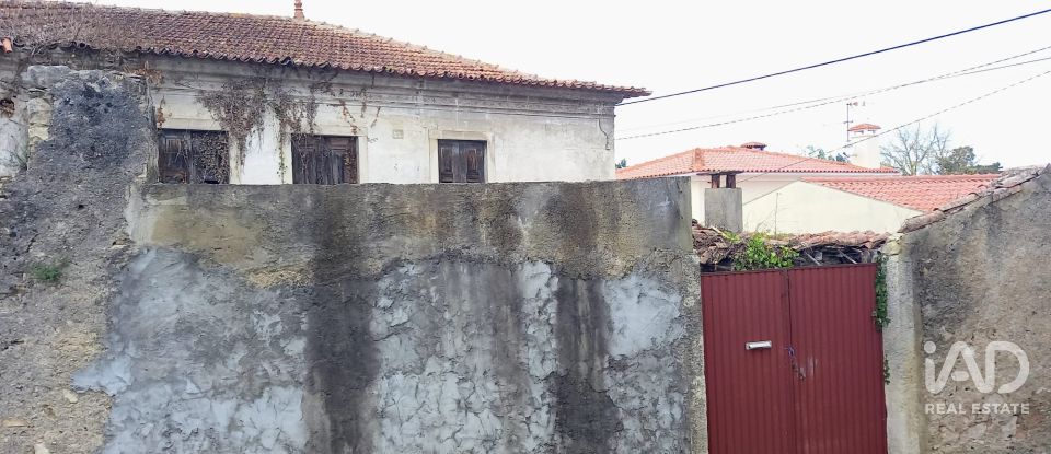 Maison T3 à Barcouço de 180 m²