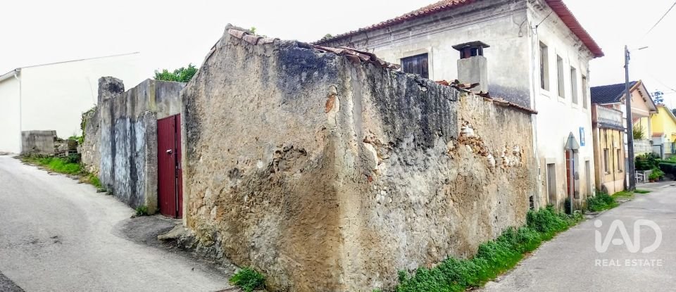 Maison T3 à Barcouço de 180 m²