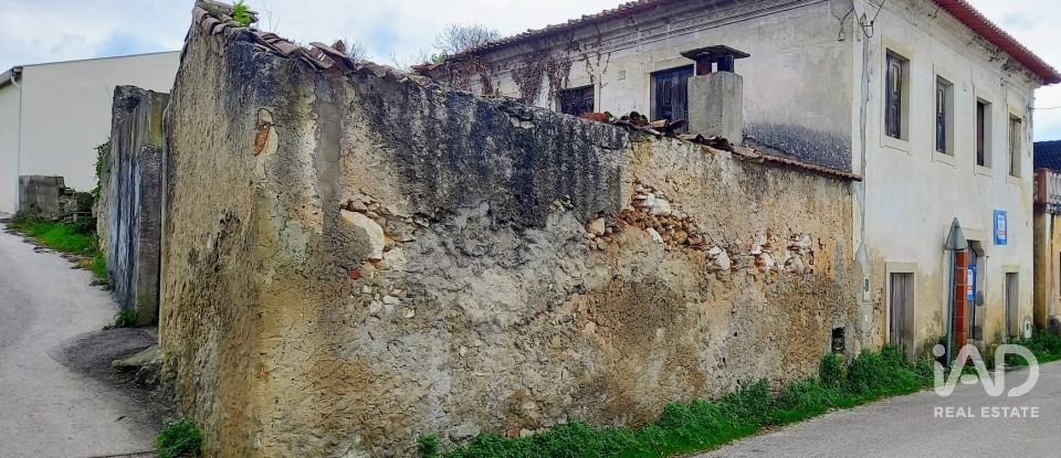 Maison T3 à Barcouço de 180 m²