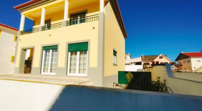 Maison T4 à Serra d'El-Rei de 183 m²