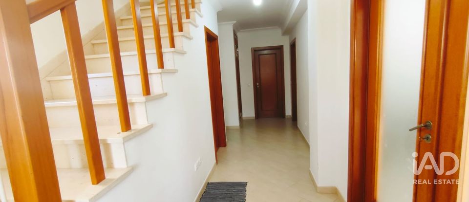 Maison T4 à Serra d'El-Rei de 183 m²