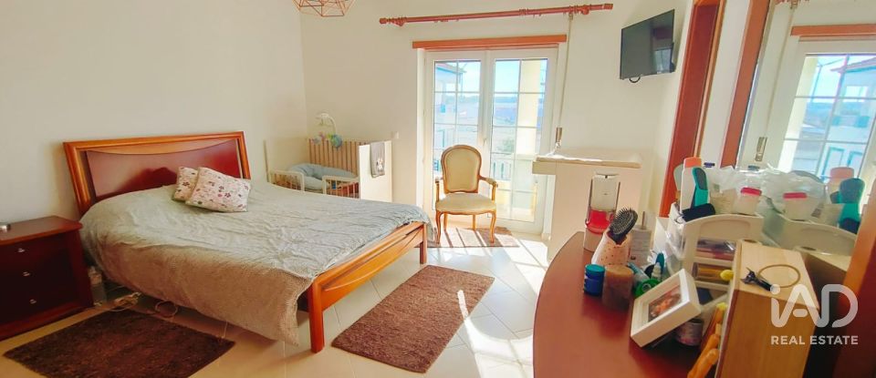 Maison T4 à Serra d'El-Rei de 183 m²