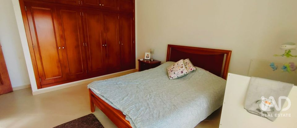 Maison T4 à Serra d'El-Rei de 183 m²