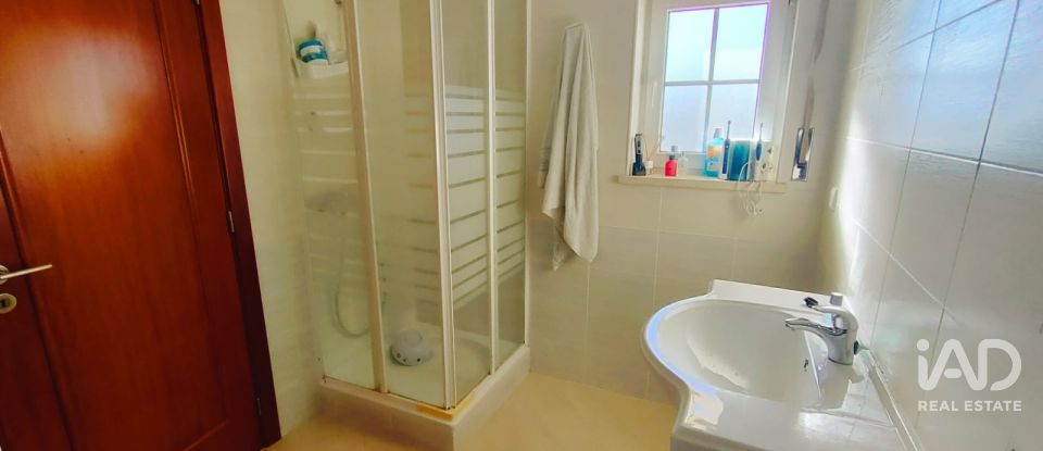 Maison T4 à Serra d'El-Rei de 183 m²