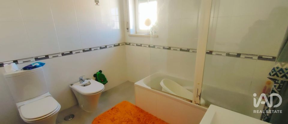 Maison T4 à Serra d'El-Rei de 183 m²