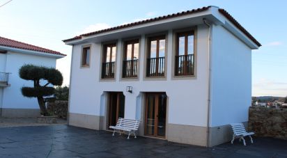 Maison T6 à Gondifelos, Cavalões e Outiz de 233 m²