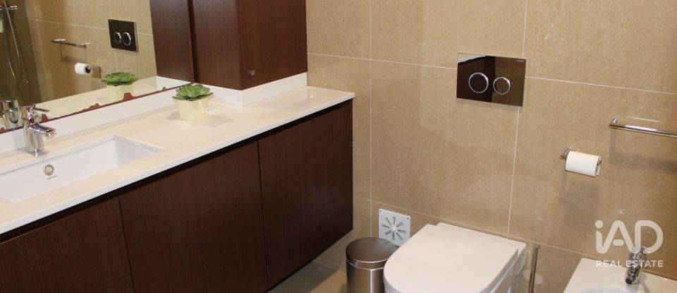 Maison T6 à Gondifelos, Cavalões e Outiz de 233 m²