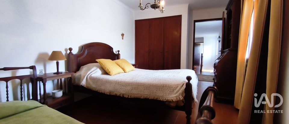 Maison T4 à Arrifana de 168 m²