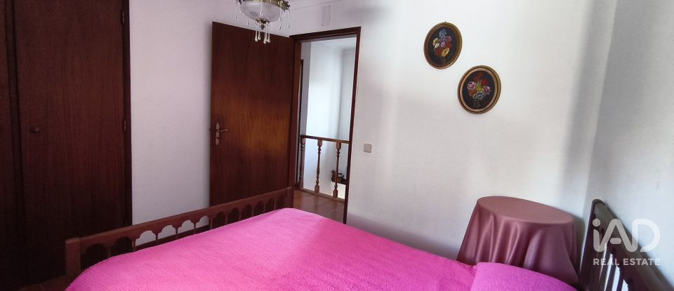 Maison T4 à Arrifana de 168 m²