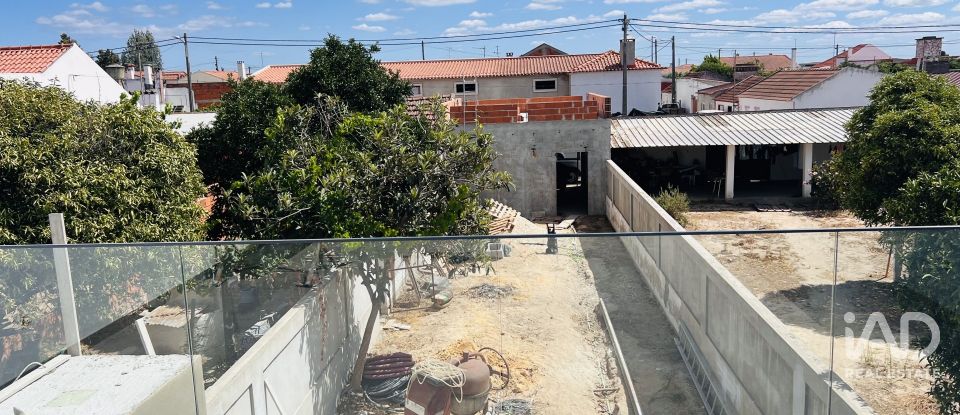 House T3 in Benfica do Ribatejo of 185 m²