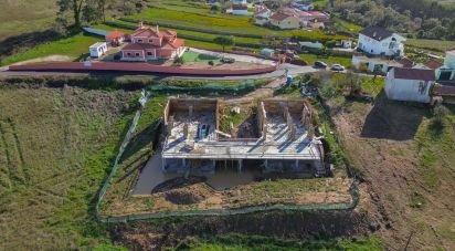 House T4 in Igreja Nova e Cheleiros of 326 m²