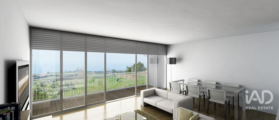 House T4 in Igreja Nova e Cheleiros of 326 m²