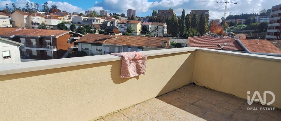 Appartement T2 à Águas Santas de 83 m²