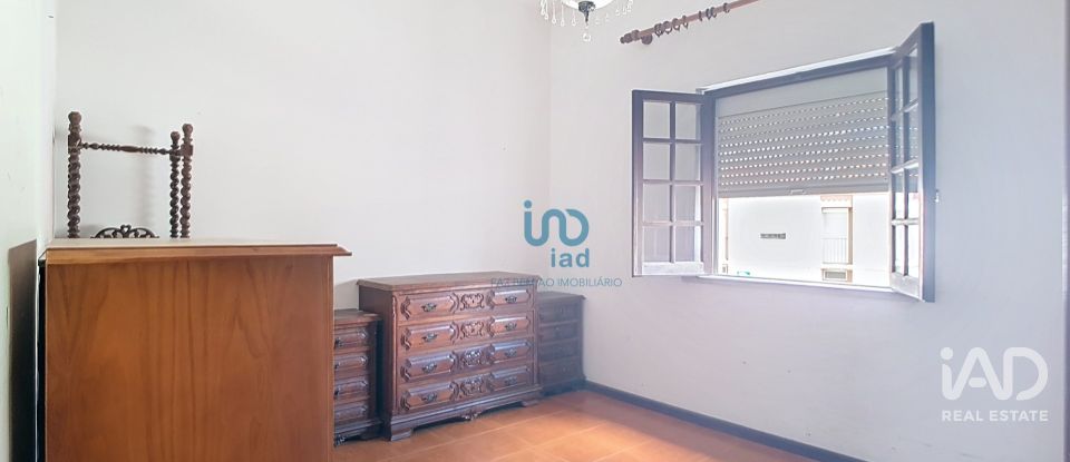 Apartment T2 in Lagos (São Sebastião e Santa Maria) of 62 m²