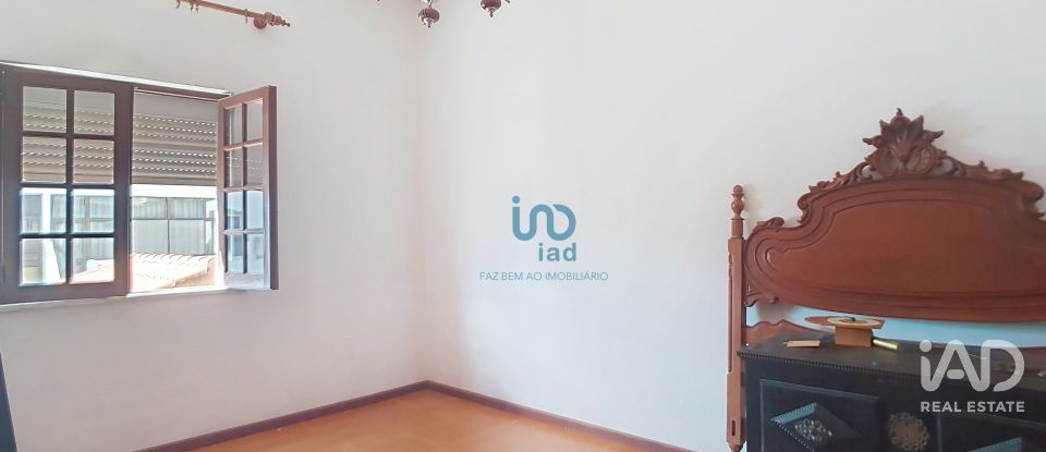 Apartment T2 in Lagos (São Sebastião e Santa Maria) of 62 m²