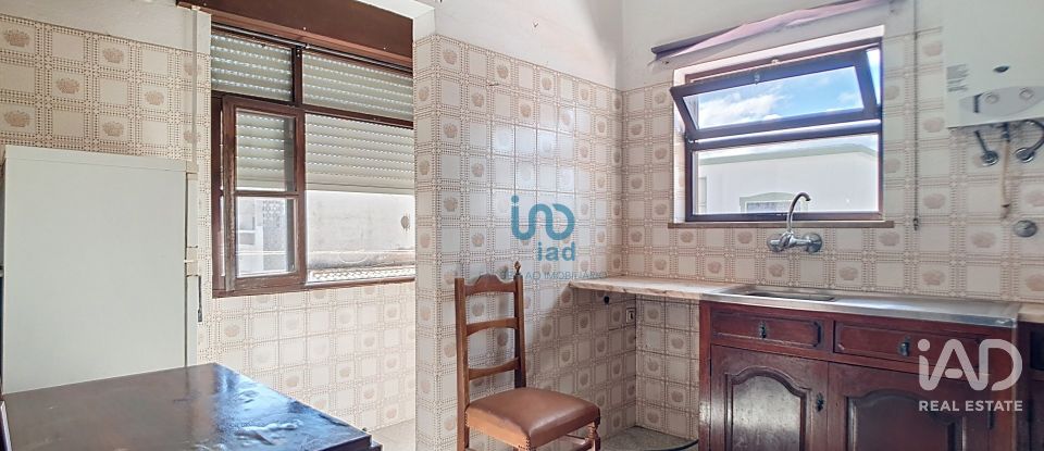 Apartment T2 in Lagos (São Sebastião e Santa Maria) of 62 m²