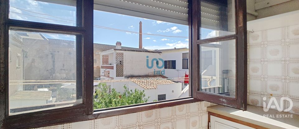 Apartment T2 in Lagos (São Sebastião e Santa Maria) of 62 m²