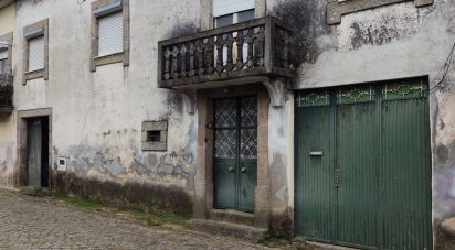 Maison T3 à Lagos Da Beira E Lajeosa de 105 m²