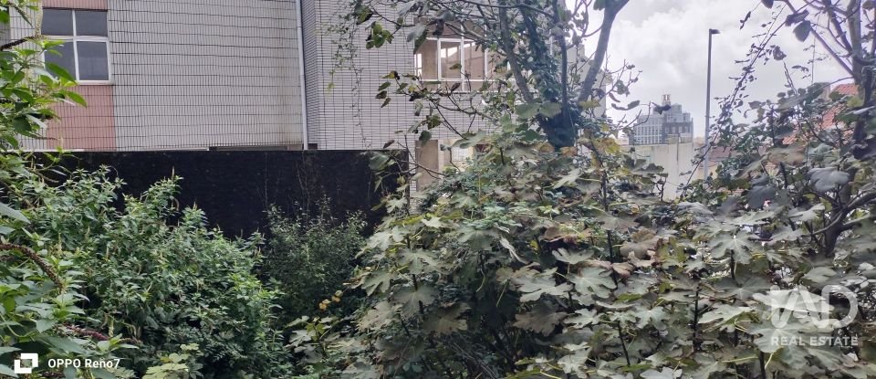 Terrain à bâtir à Gondomar (São Cosme), Valbom e Jovim de 1 303 m²