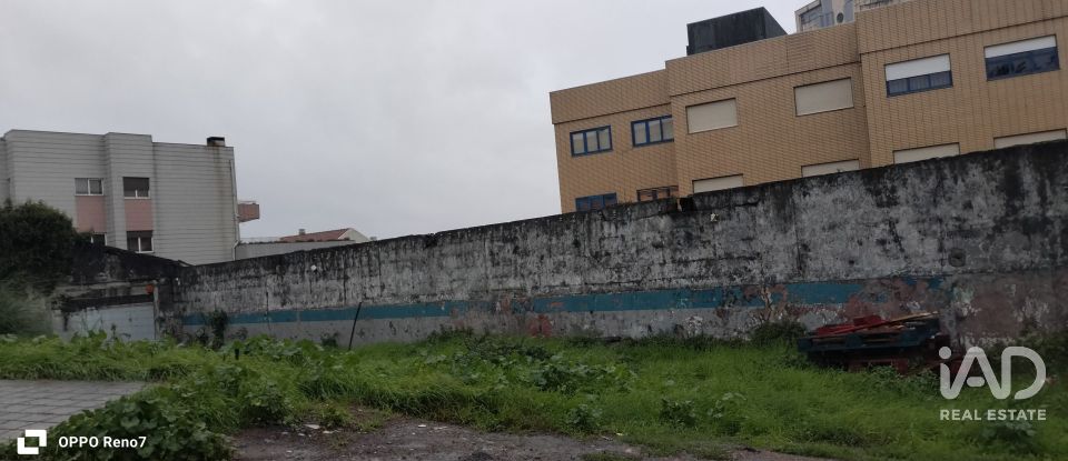 Terrain à bâtir à Gondomar (São Cosme), Valbom e Jovim de 1 303 m²