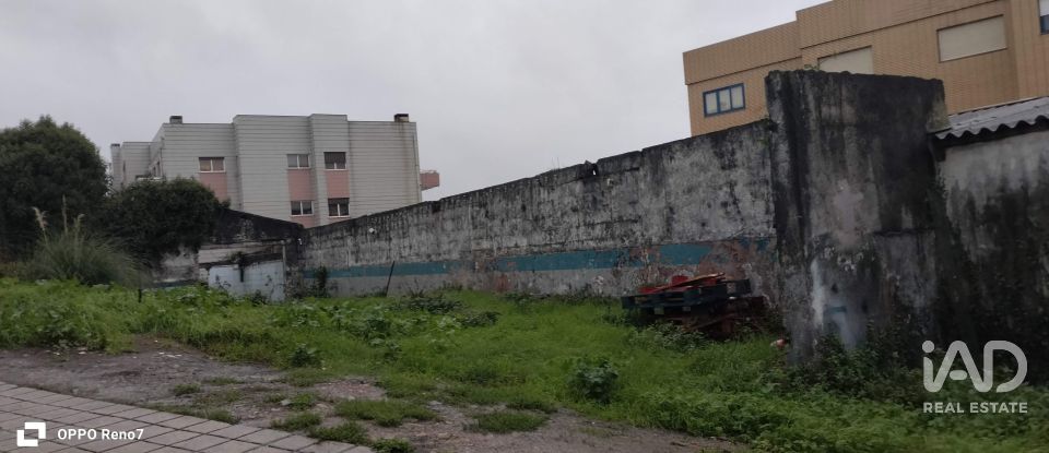 Terrain à bâtir à Gondomar (São Cosme), Valbom e Jovim de 1 303 m²