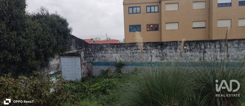 Terrain à bâtir à Gondomar (São Cosme), Valbom e Jovim de 1 303 m²