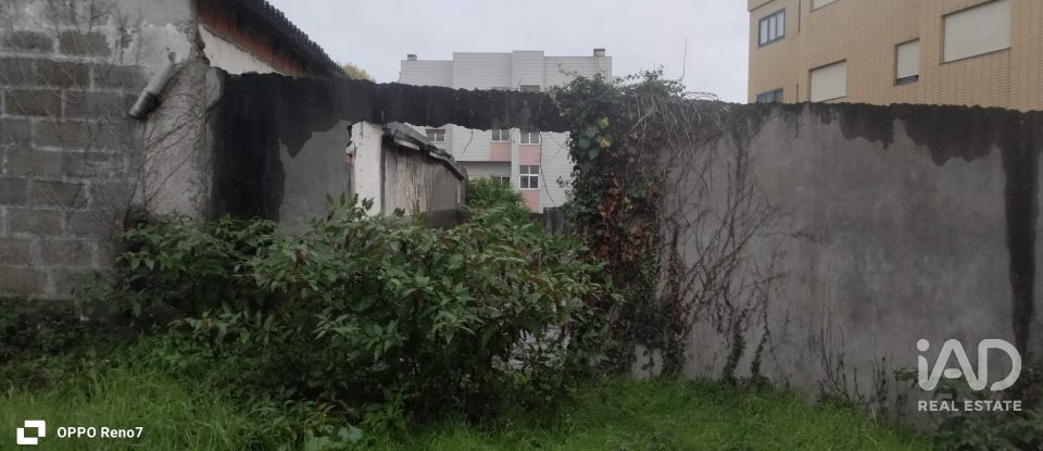 Terrain à bâtir à Gondomar (São Cosme), Valbom e Jovim de 1 303 m²