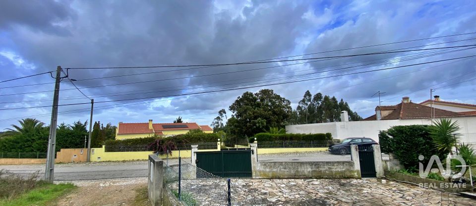 Terrain mixte à Caldas da Rainha - Nossa Senhora do Pópulo, Coto e São Gregório de 7 880 m²