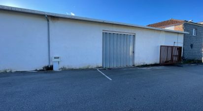 Boutique/Local commercial à Manhente de 218 m²