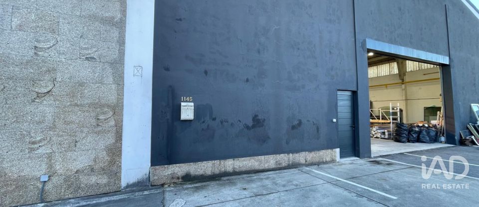 Shop / premises commercial in Manhente of 218 m²