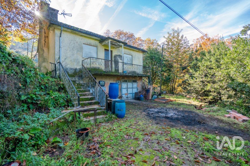 House T2 in Esqueiros, Nevogilde e Travassós of 136 m²