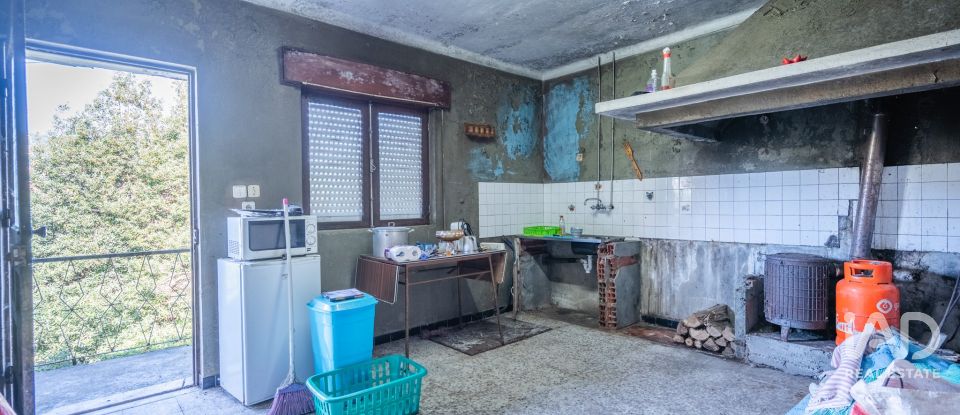 House T2 in Esqueiros, Nevogilde e Travassós of 136 m²