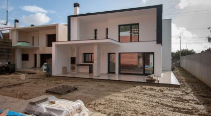 Gîte T4 à Maceira de 194 m²