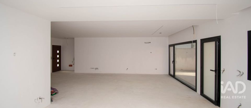 Gîte T4 à Maceira de 194 m²