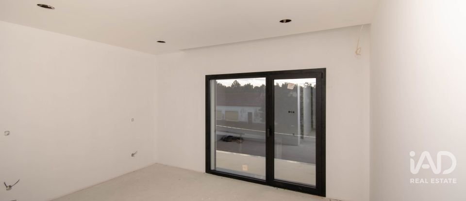 Gîte T4 à Maceira de 194 m²