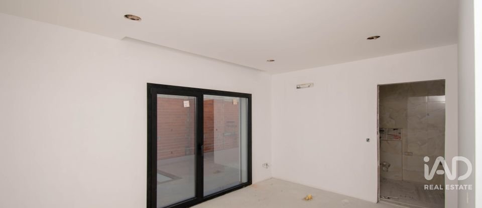 Gîte T4 à Maceira de 194 m²