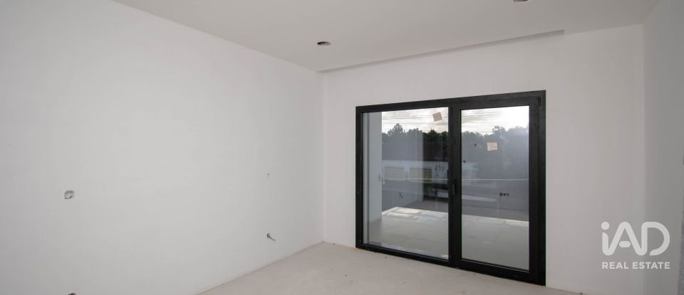 Gîte T4 à Maceira de 194 m²