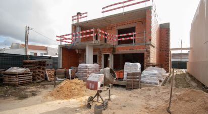 Gîte T4 à Maceira de 194 m²