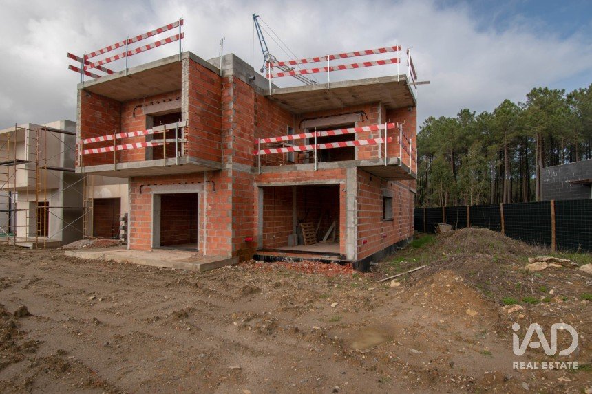 Gîte T4 à Maceira de 194 m²