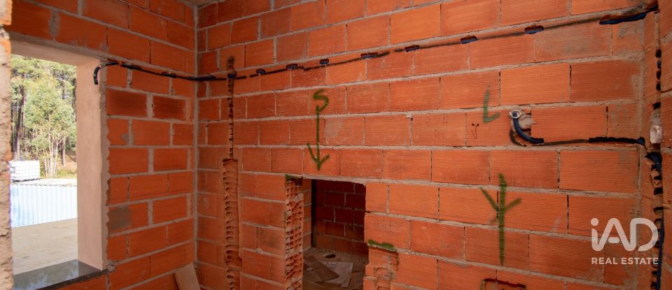 Gîte T4 à Maceira de 194 m²