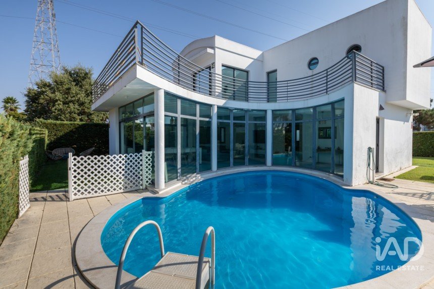 House T4 in Quinta do Anjo of 200 m²