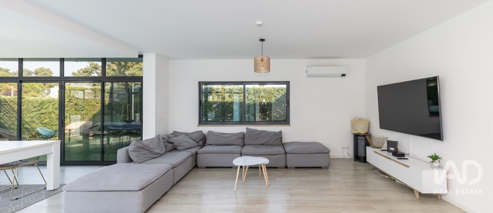 House T4 in Quinta do Anjo of 200 m²